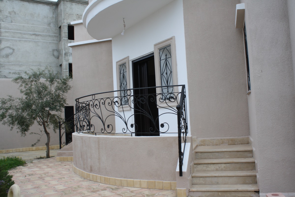 Hammam Chatt Borj Cedria Location Maisons Gps  grande villa s4 de qualit